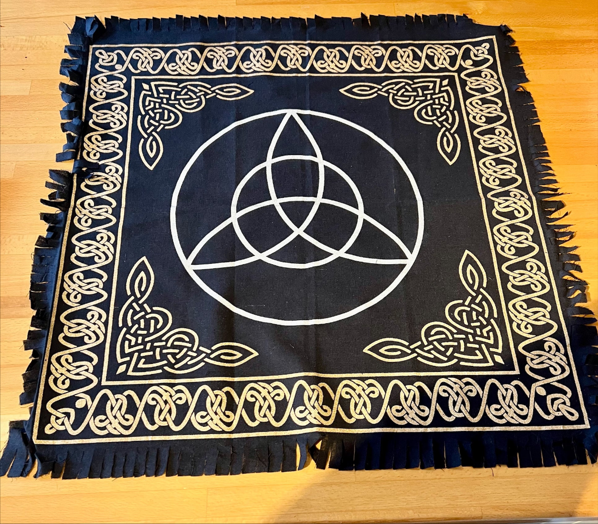 Black and Gold Triqueta Altar Cloth.