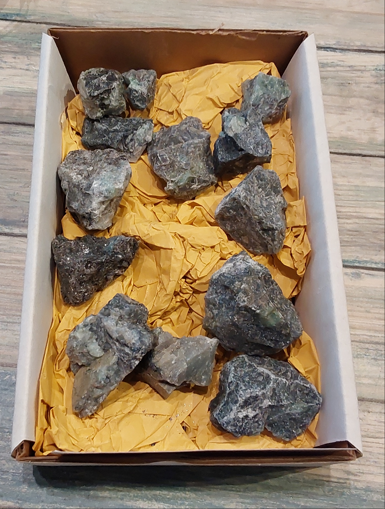 Emerald Raw Chunks
