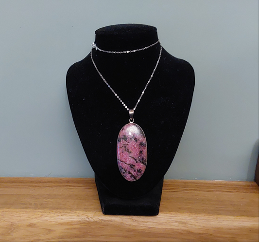 Necklace - Rhodonite in silver