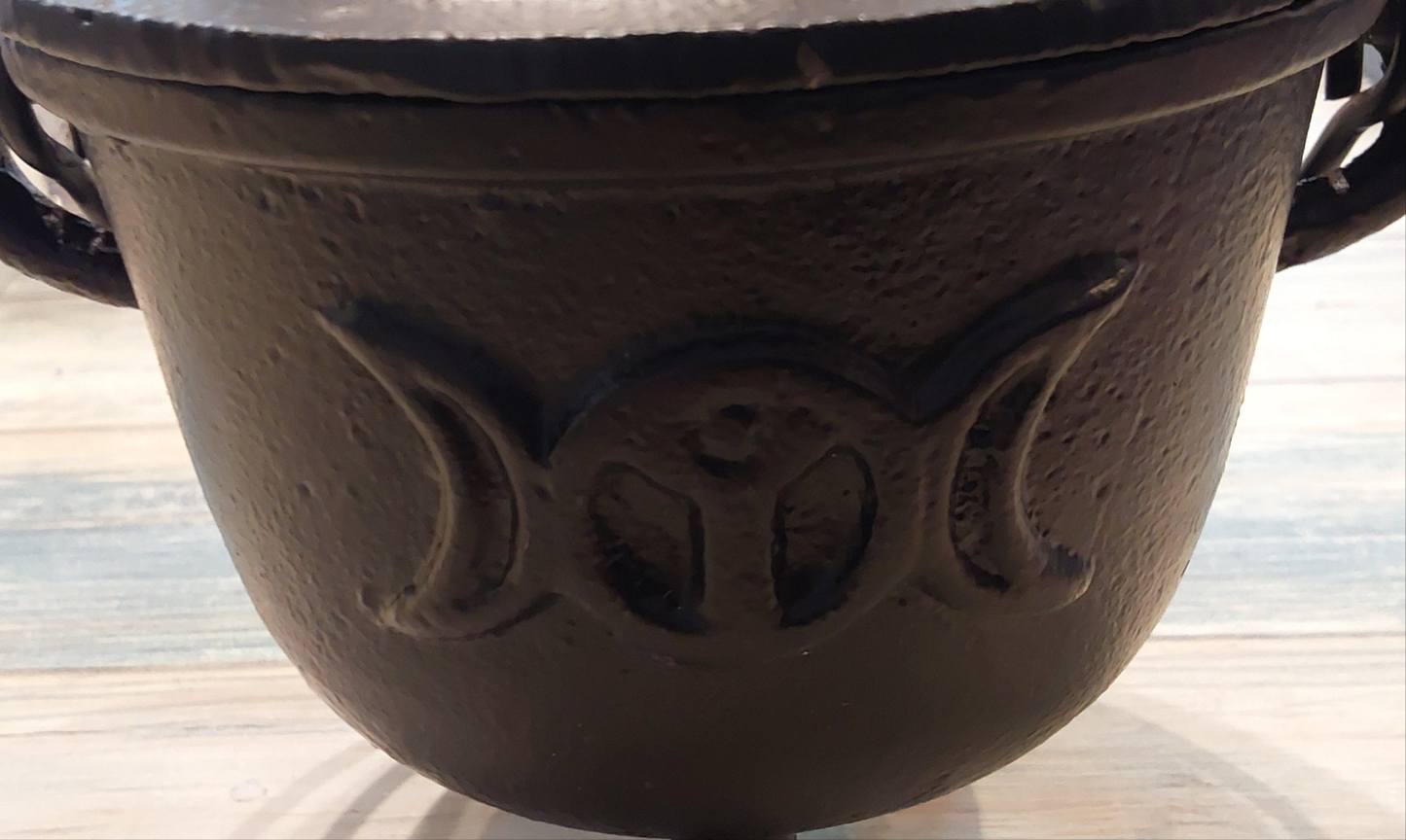 Cauldron 11cm cast iron Triple Moon