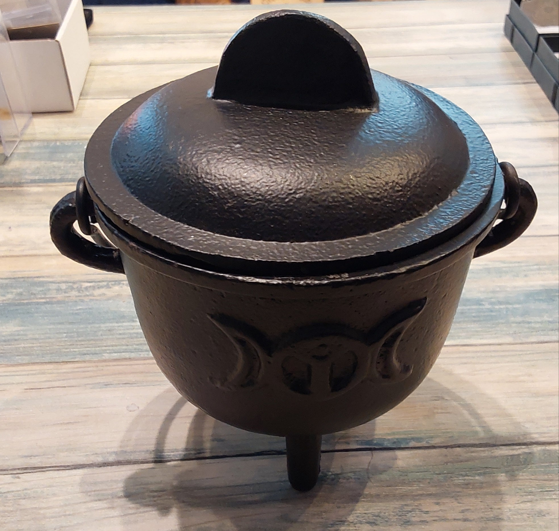 Cauldron 11cm cast iron Triple Moon