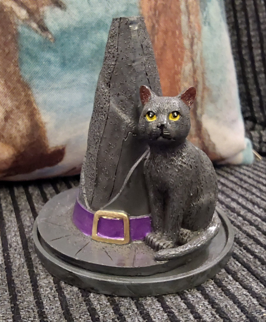 Witch's hat and familiar cat incense cone burner