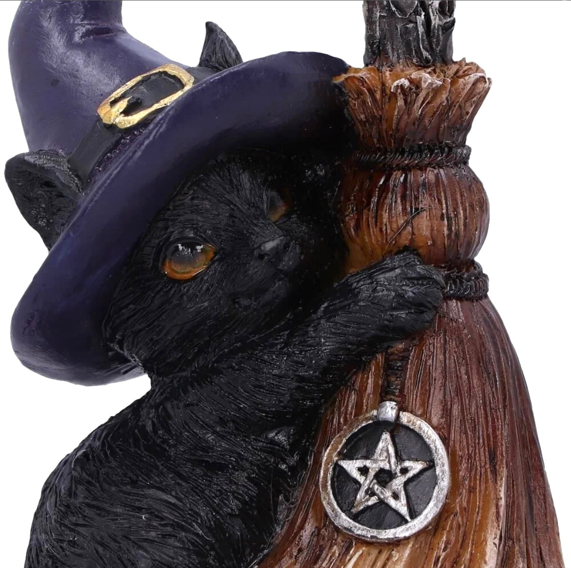 Familiars Broom Cat Figurine 11.5cm