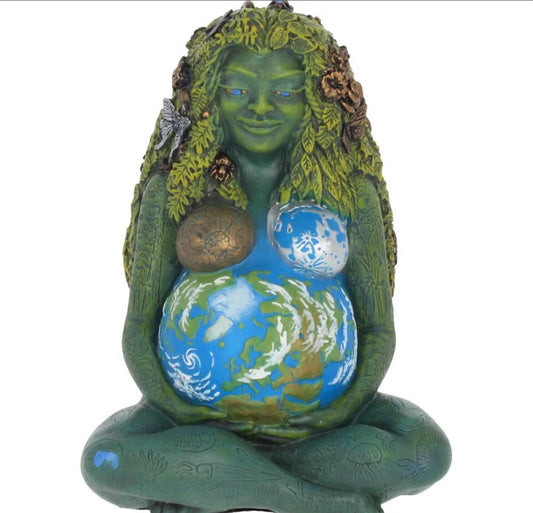 Mother Earth 17.5cm