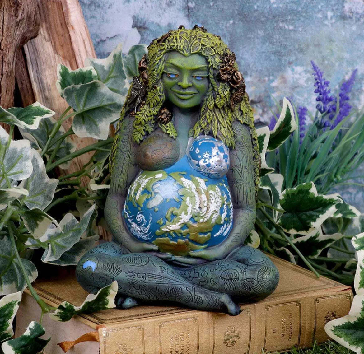 Mother Earth 17.5cm