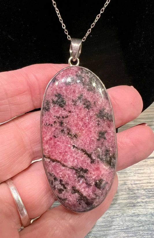Rhodonite pendant silver on a silver chain