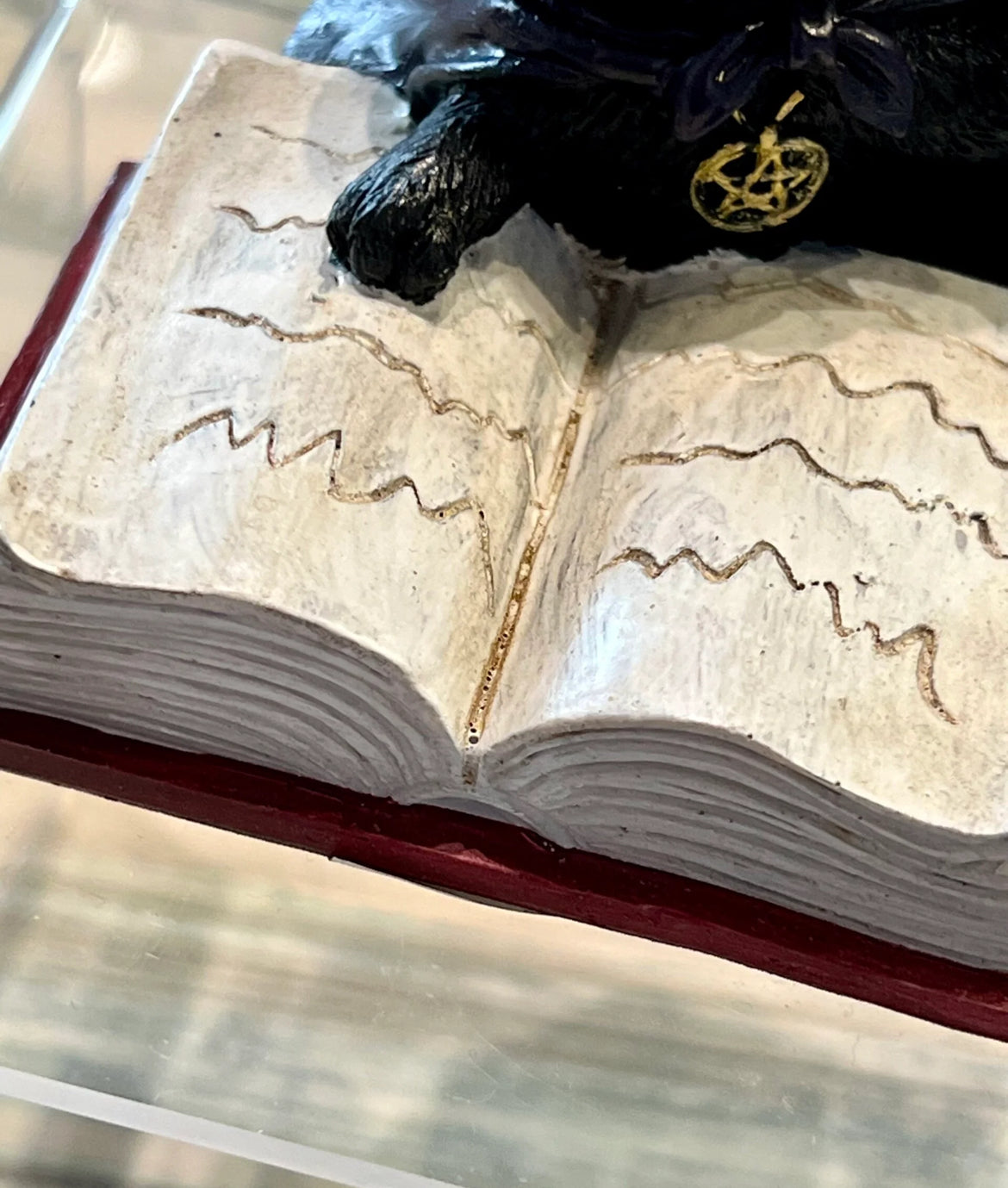 Studious Familiar