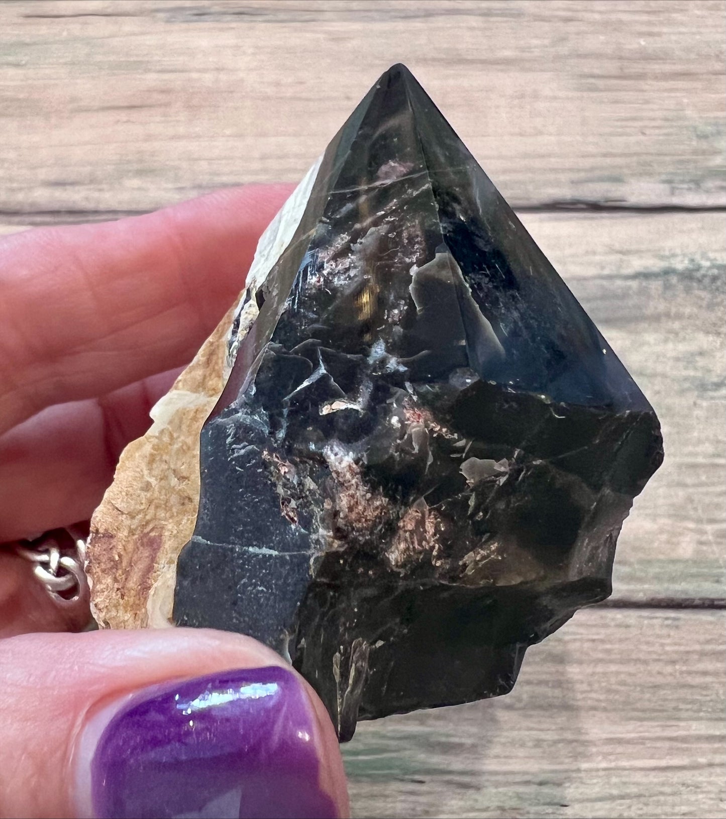 Black Onyx Cut Base Point