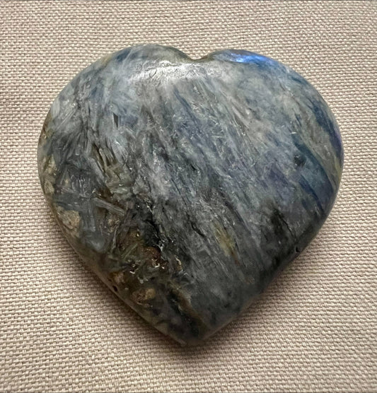 Heart - Kyanite