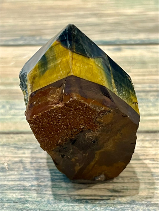 Blue Tiger Eye Cut Base Point