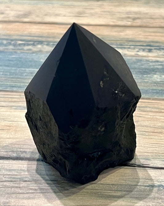 Shungite Cut Base Point