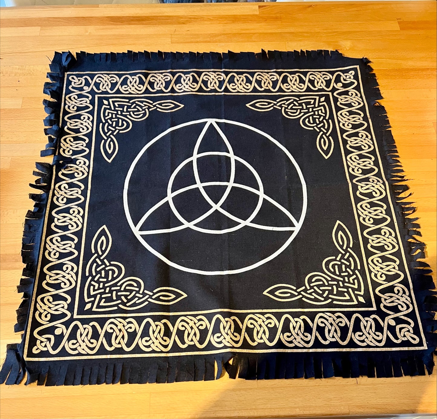 Black and Gold Triqueta Altar Cloth.