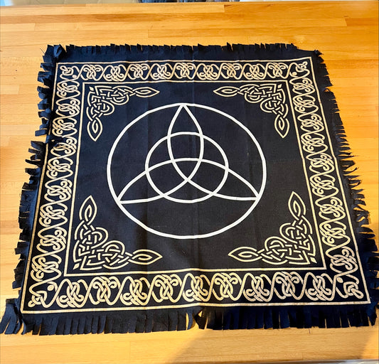 Black and Gold Triqueta Altar Cloth.