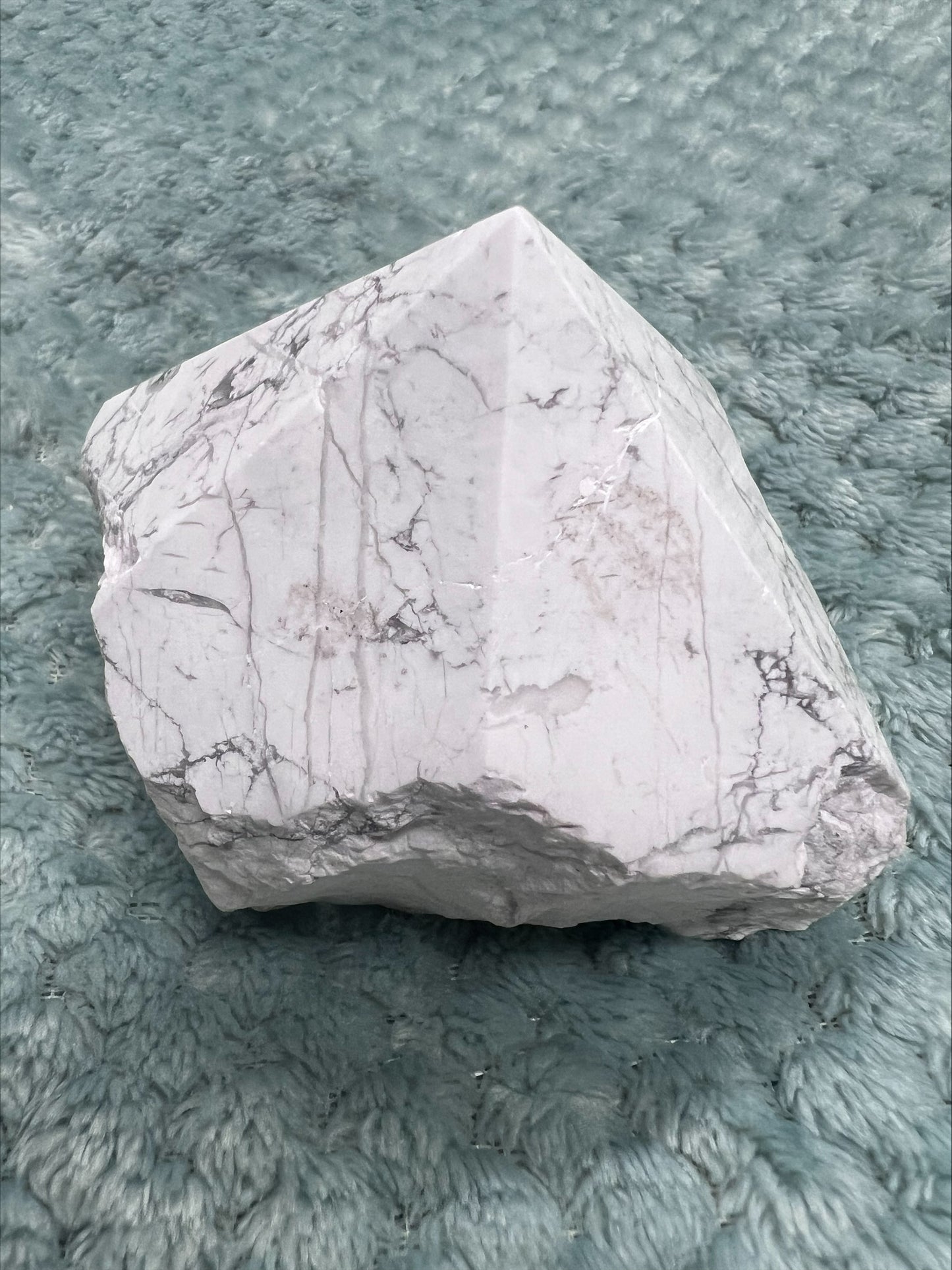 White Howlite Cut Base Point