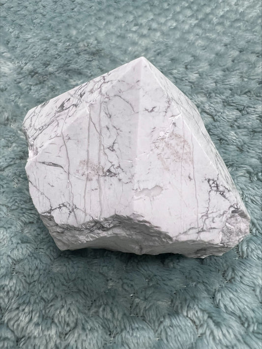 White Howlite Cut Base Point
