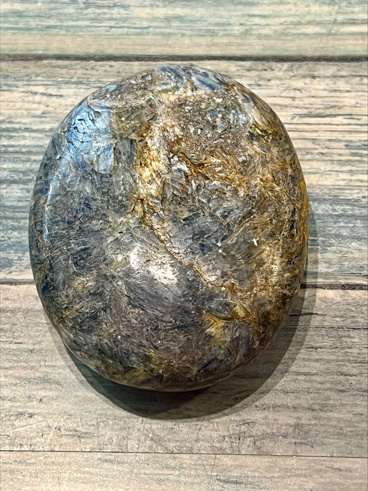 Palmstone - Kyanite