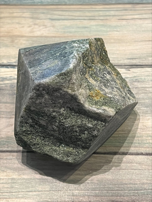 Diopside Cut Base Point