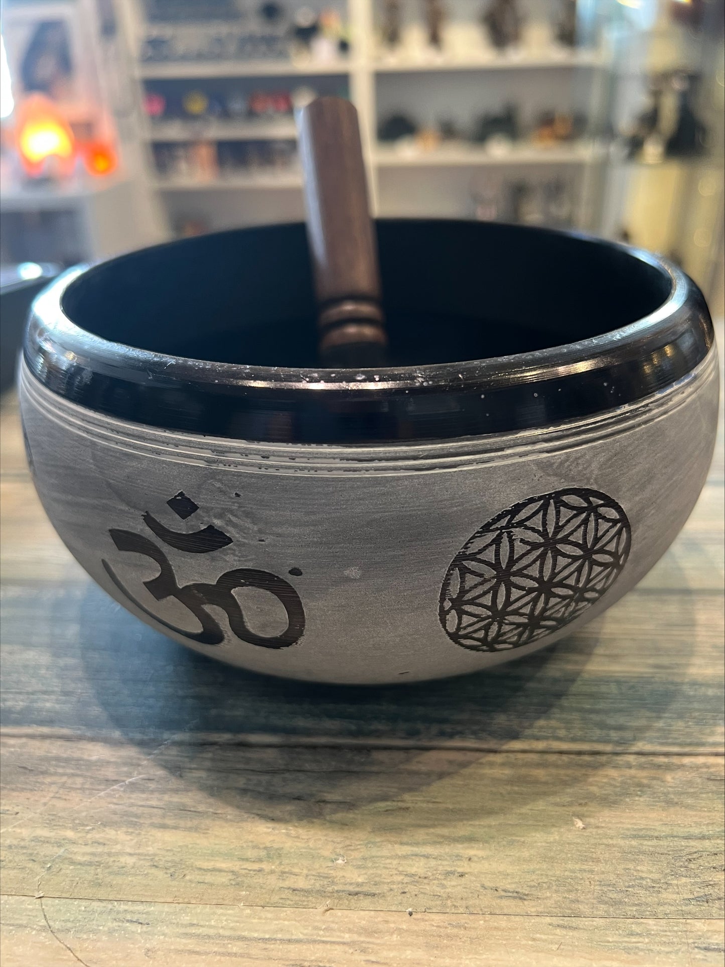 Earth Power Singing Bowl - Om Five Buddha